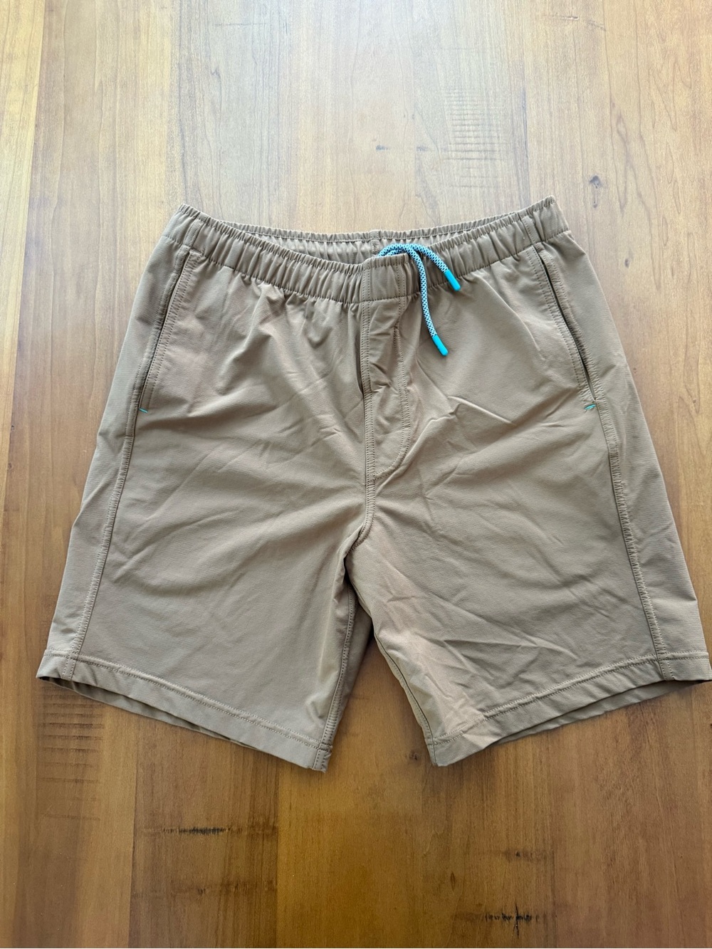 Myles Everyday Shorts 8” Khaki Men’s Medium Performance
